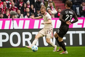 华体会app-包含拜仁险胜巴萨，德布劳内乌龙送礼足总杯的词条