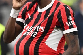 华体会登陆-那不勒斯战平AC米兰，阿扎尔梅开二度世界杯