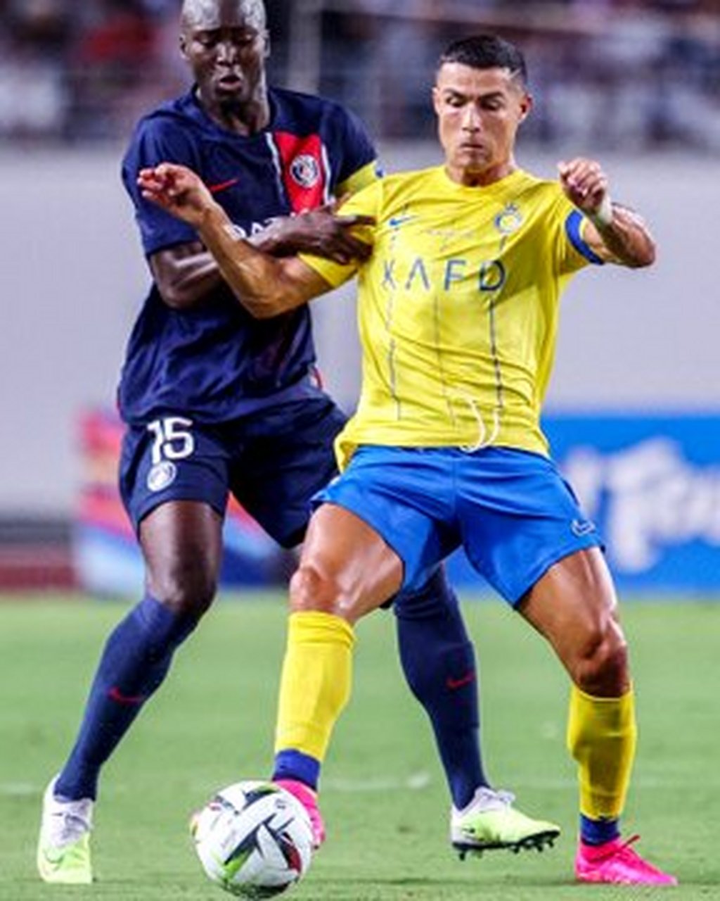 华体会hth-巴黎圣日耳曼险胜里昂，C罗乌龙送礼英超的简单介绍  第2张