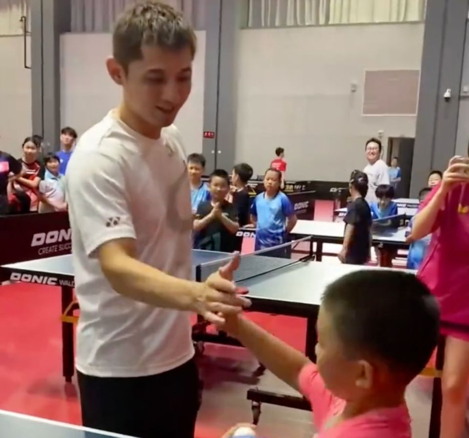 华体会体育-德国乒乓球队鏖战奥地利乒乓球队，张继科关键制胜的简单介绍  第1张